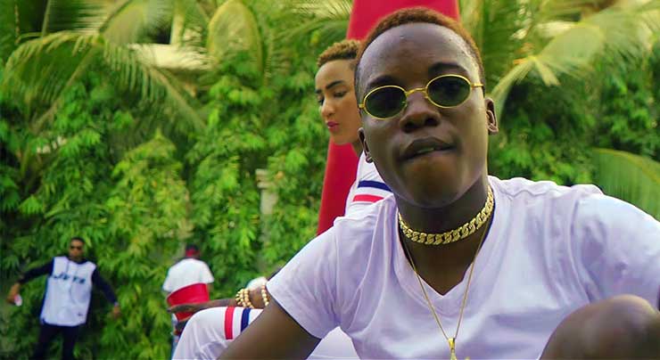 VESCA BAWS - COMPTON (VidéoClip 2019) 13 VESCA BAWS COMPTON VidéoClip 2019
