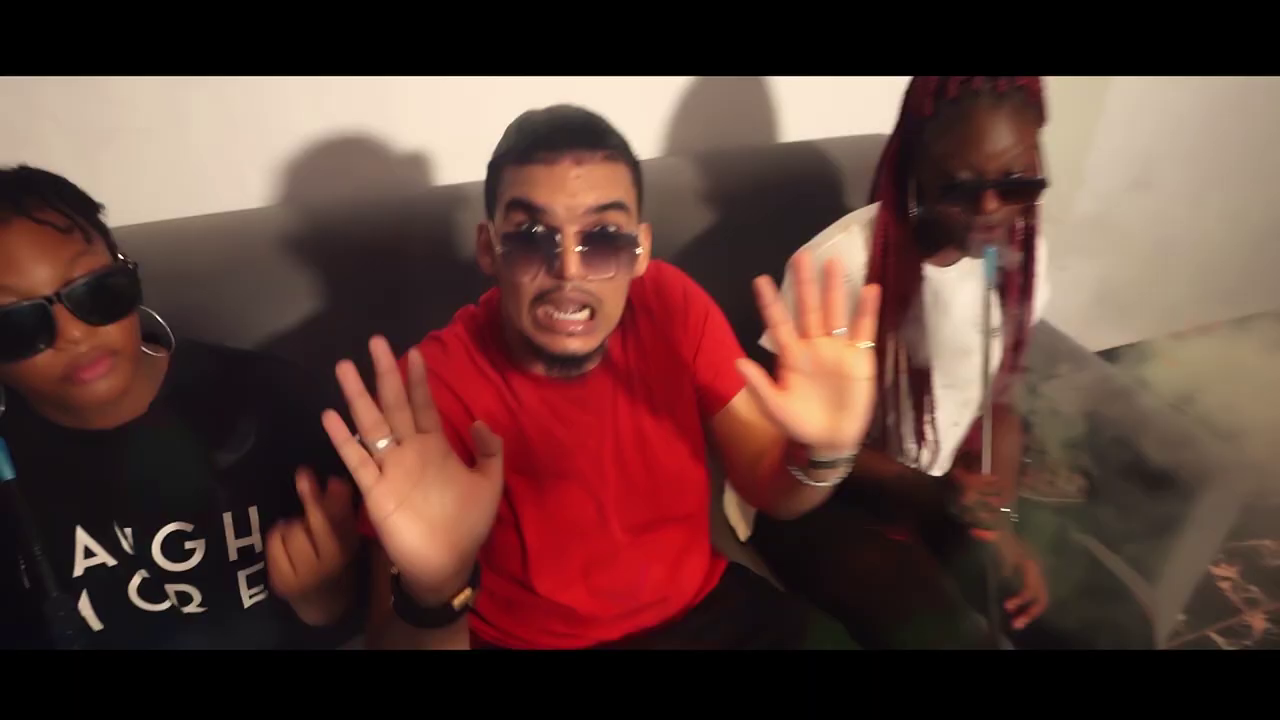 MAGASS Ft. PAPSON - NE ME DÉRANGE PAS (Vidéoclip 2020) 13 MAGASS Ft. PAPSON - NE ME DÉRANGE PAS (Vidéoclip 2020)