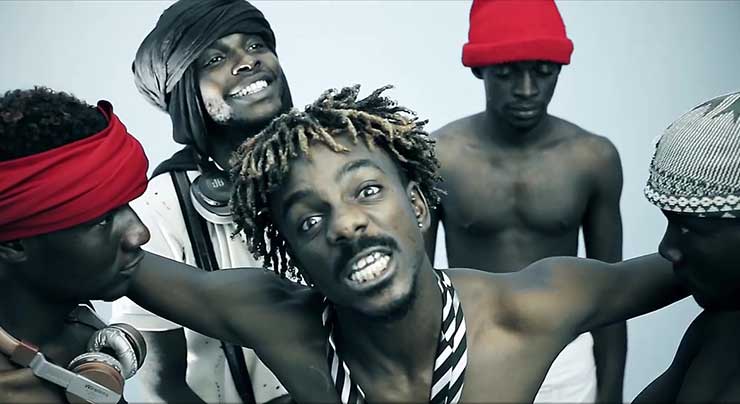 REZO KRONIK - BOZOLA BRETA (Vidéo Freestyle 2020) 13 REZO KRONIK - BOZOLA BRETA (Vidéo Freestyle 2020)